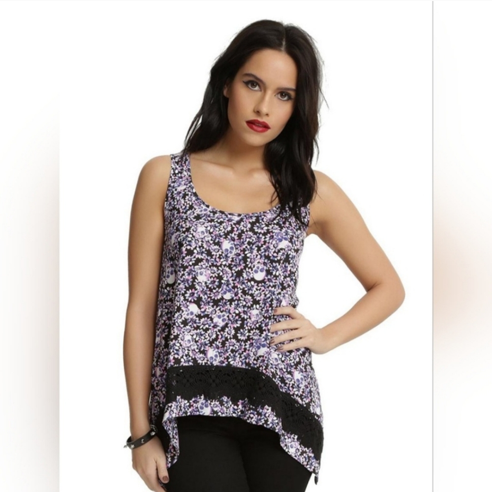 Hot Topic Flowy Skulls Tank Top